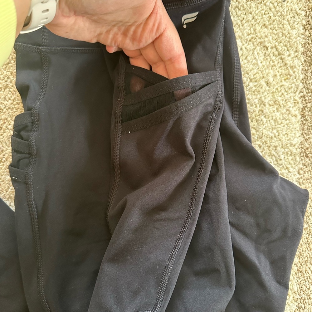 Fabletics Lightweight Cropped Hoodie & Black Pocket Leggings - Picture 4 of 5